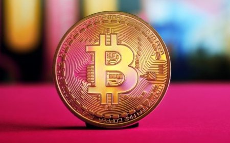 Bitcoin Dips Below $56K Amid U.S. Market Risk-Off Sentiment